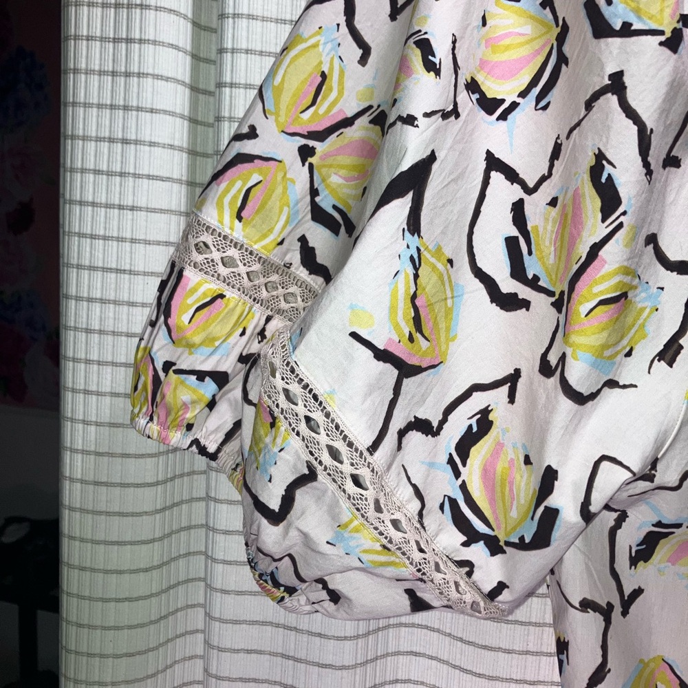 Women’s XL Velvet by Graham & Spencer Puff Sleeve Zoey print Blouse - Picture 6 of 15
